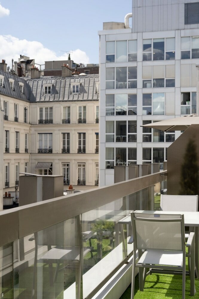 Фото Warwick Paris Champs-Elysees