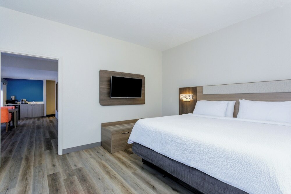 Фото Holiday Inn Express Hotel & Suites Ocoee East, an Ihg Hotel