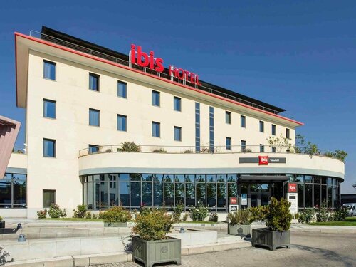 Внешний вид отеля Ibis Valladolid в Вальядолиде, фото 2