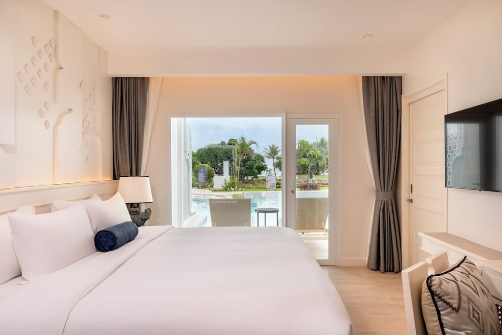 Фото Thavorn Palm Beach Resort Phuket