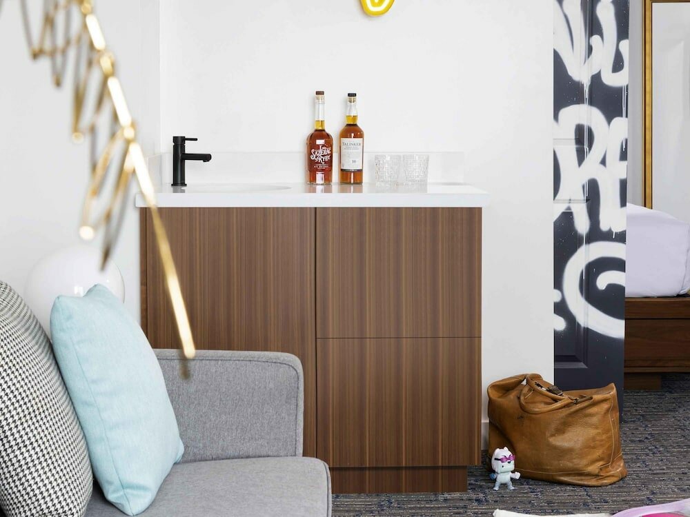 Фото Hotel Belmont Vancouver MGallery