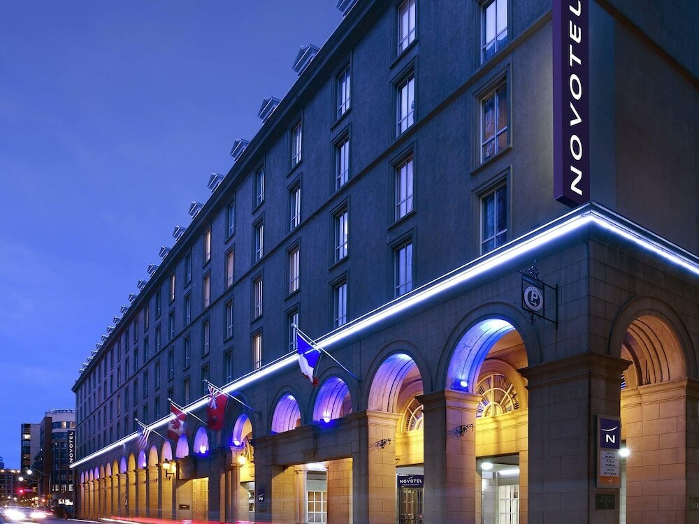 Фото Novotel Toronto Centre