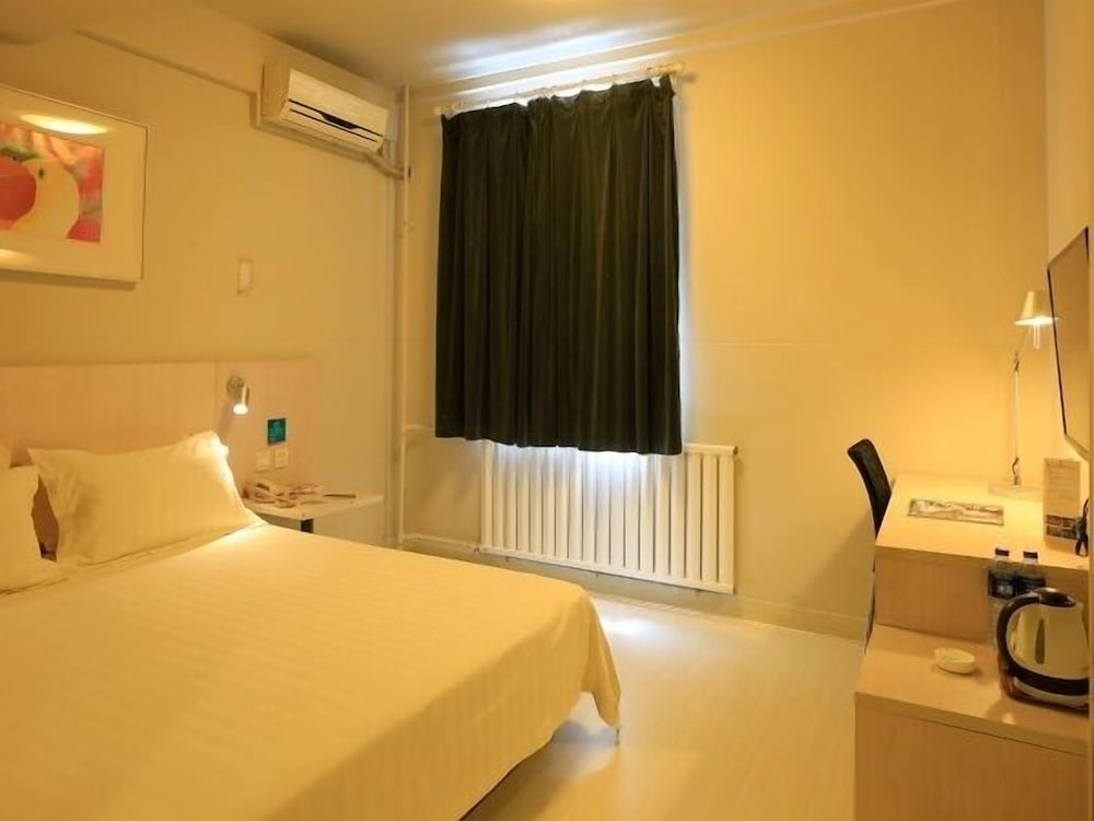 Фото Jinjiang Inn Jingshi Road Quancheng Park