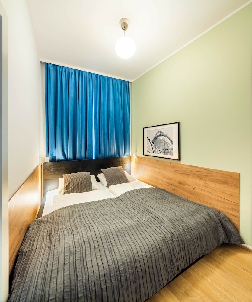 Фото Jimmy's Apartments Emerald