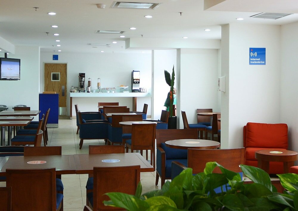 Фото One Guadalajara Centro Historico