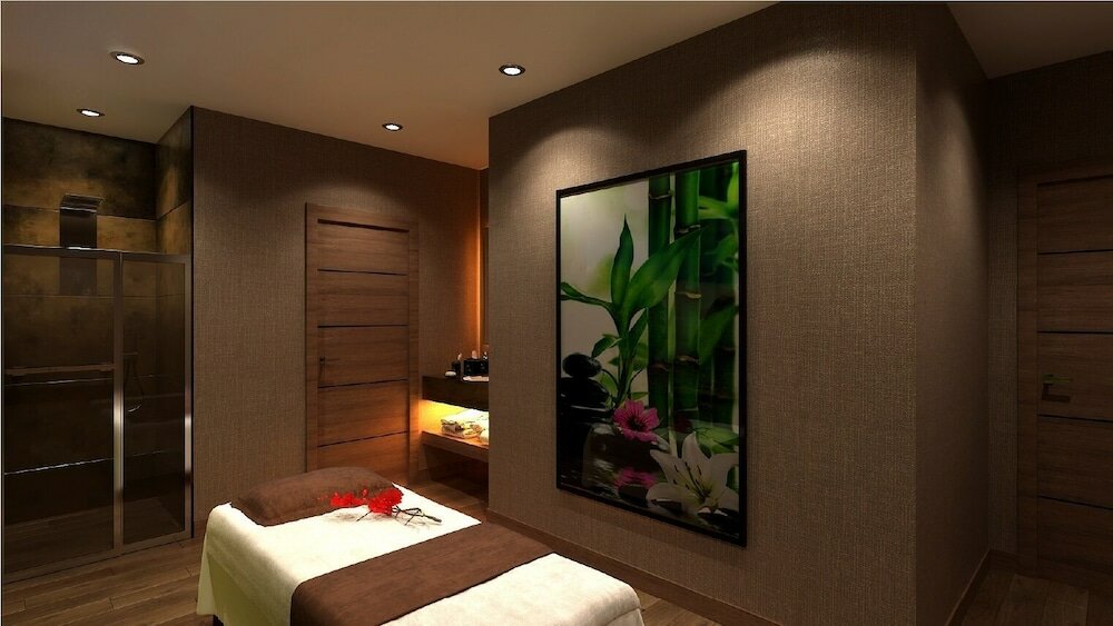 Фото Grand Sapphire City Hotel
