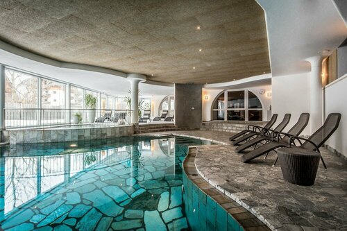 Внешний вид отеля Hotel Corona в Марео - Эннеберге - Мареббе, фото 3