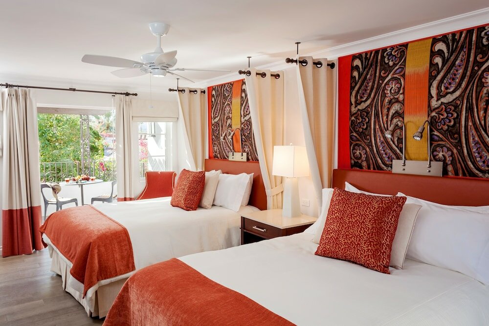 Фото Triada Palm Springs, Autograph Collection by Marriott