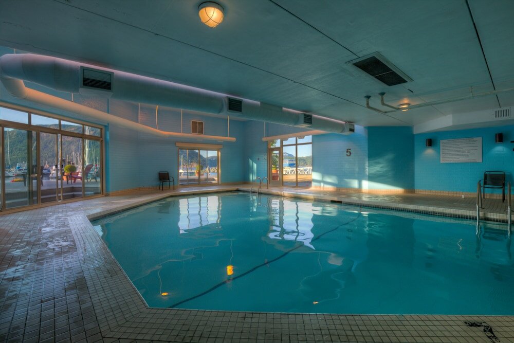 Фото Oceanfront Suites at Cowichan Bay