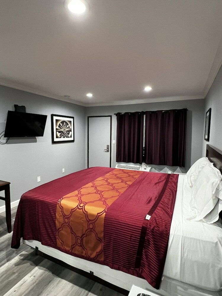 Фото Aqua Inn Motel