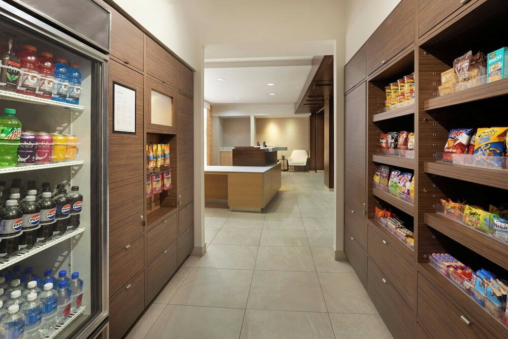 Фото Fairfield Inn & Suites by Marriott Calgary Downtown