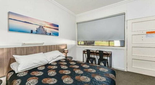 Гостиница Rest Motels Naracoorte в Наракурте