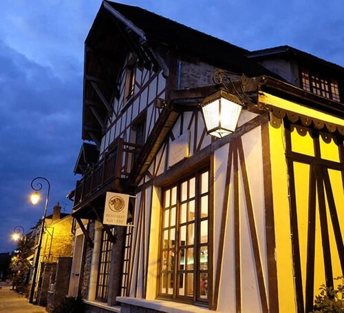 Гостиница Besharat Gallery & Museum в Мелёне