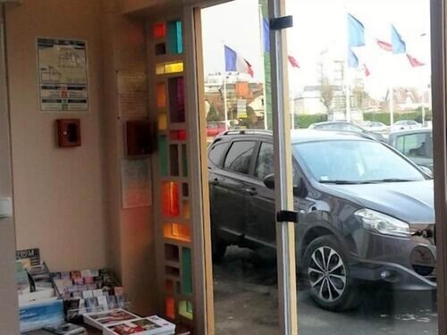 Гостиница Hôtel Restaurant Le Hussard в Алансоне