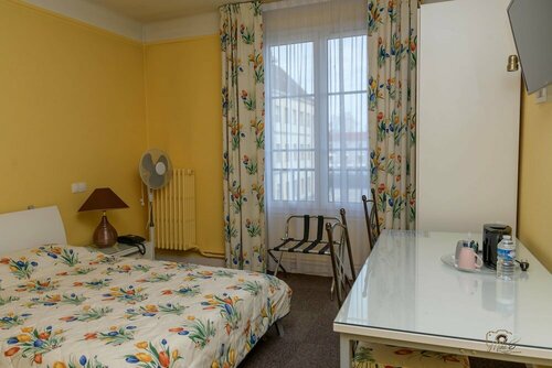 Гостиница Hotel De La Cloche в Витри-ле-Франсуа