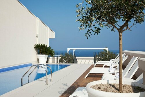Гостиница Jr Hotels Bari Grande Albergo delle Nazioni в Бари
