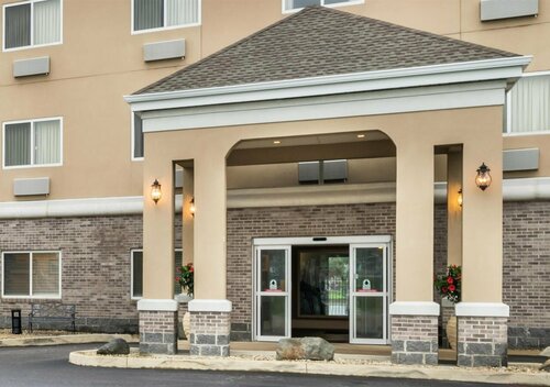 Гостиница Baymont by Wyndham Indianapolis Northeast в Индианаполисе