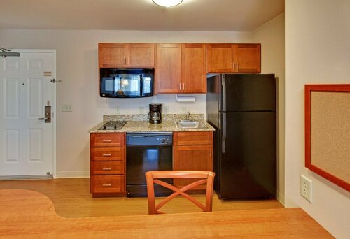 Гостиница Candlewood Suites Williston, an Ihg Hotel в Уиллистоне