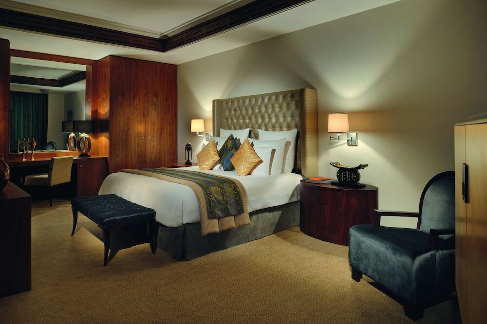 Фото Movenpick Ambassador Hotel