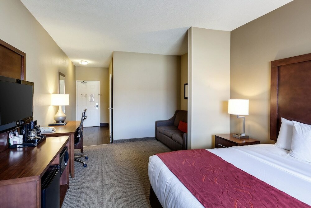 Фото Comfort Suites University