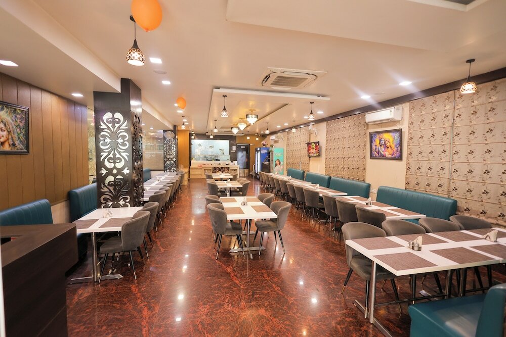 Фото Hotel Krishnam