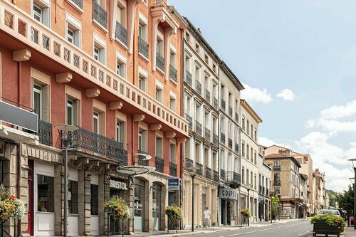 Гостиница Hôtel Bristol Le Puy-en-Velay в Ле-Пюи-ан-Веле