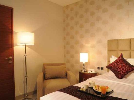 Фото Permata Hotel