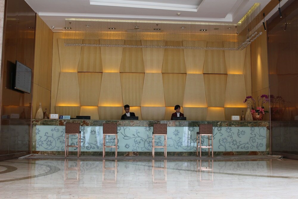 Фото Xiamen Hooray Hotel