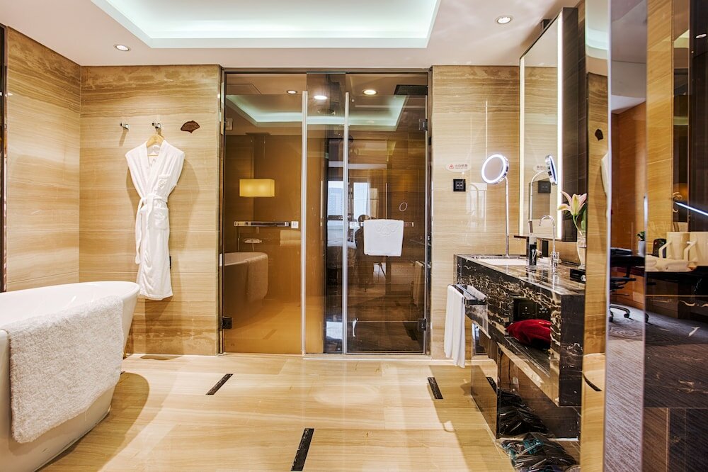 Фото Vaya International Hotel