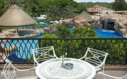 Гостиница Danat Al Ain Resort в Аль-Айне