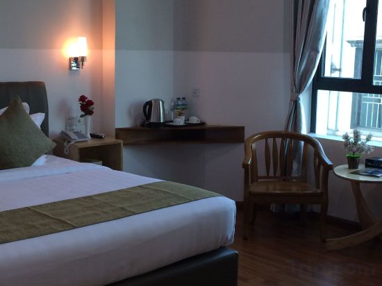 Фото Gold Leaf Hotel