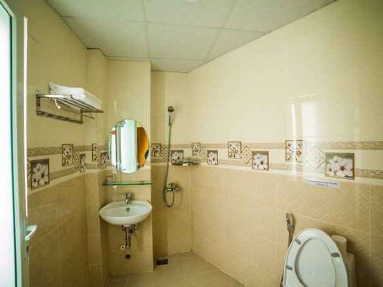 Фото Trung Nhan Hotel