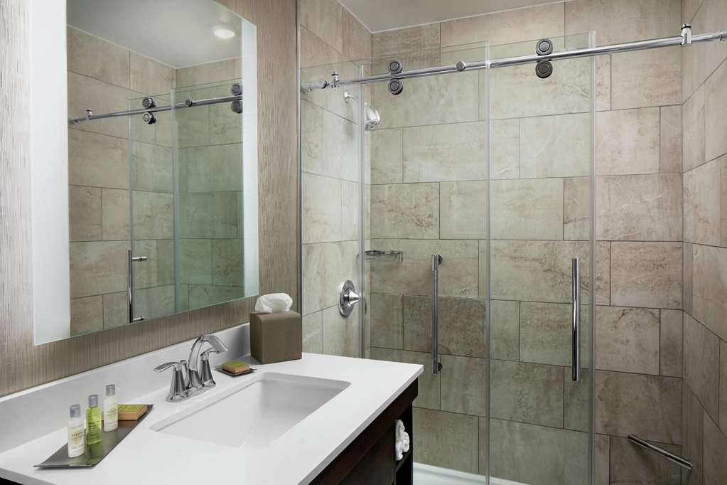 Фото DoubleTree by Hilton Nashua