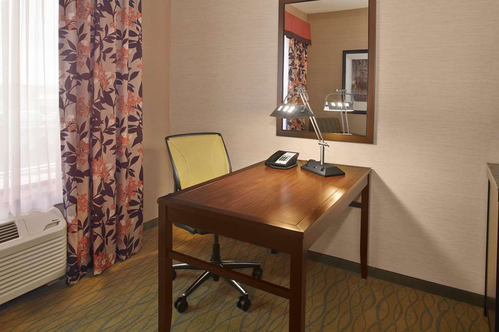 Фото Hilton Garden Inn Akron