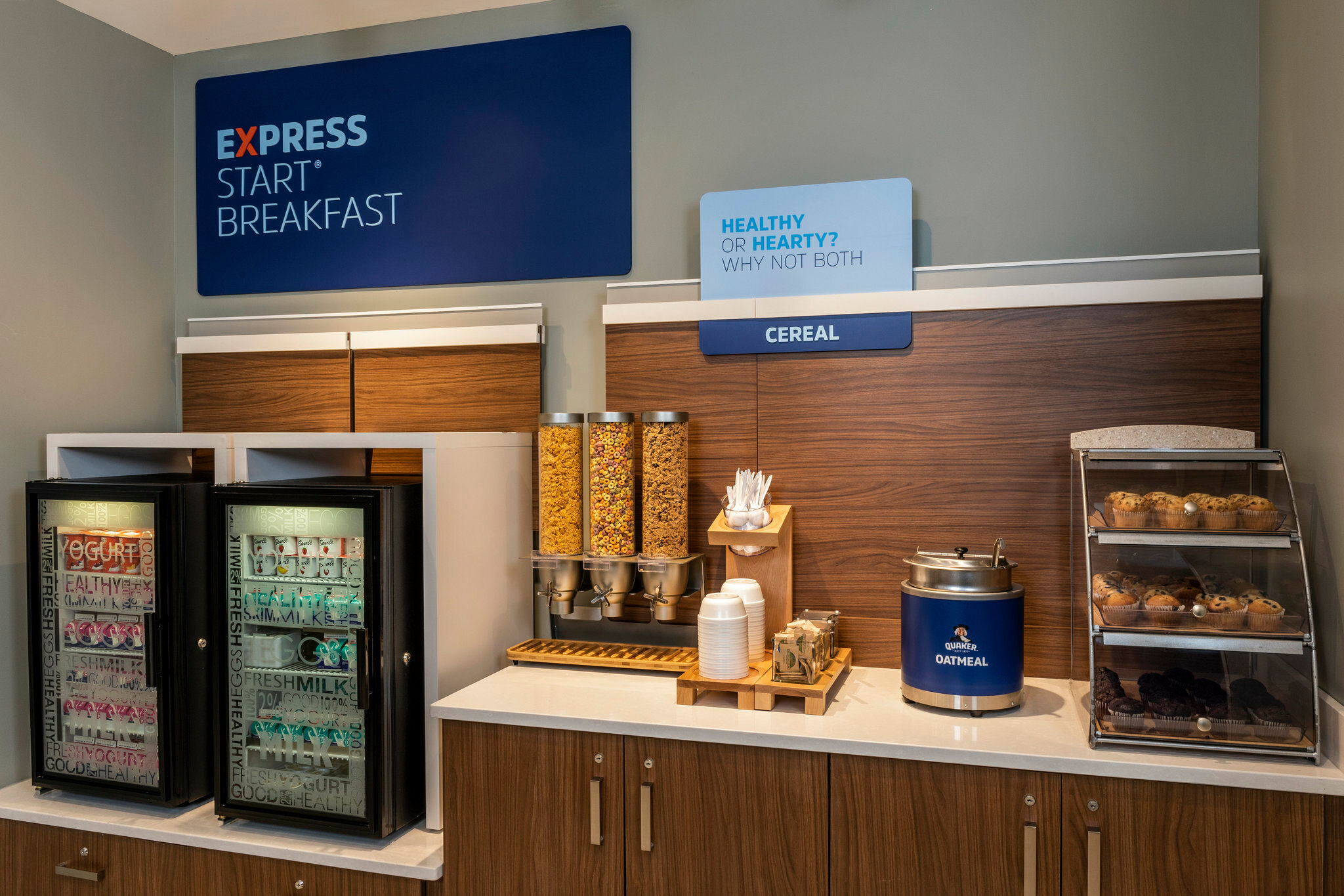 Фото Holiday Inn Express Toronto - Downtown, an Ihg Hotel