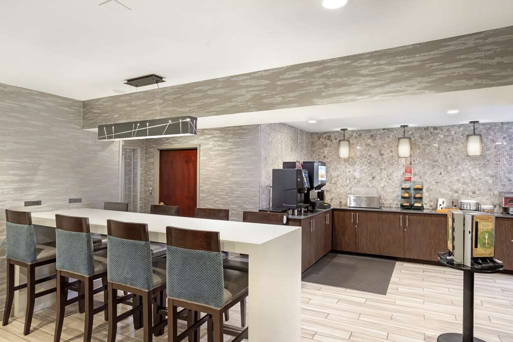 Фото Best Western Plus Fairfield Hotel