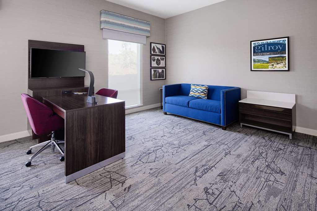 Фото Hampton Inn & Suites Gilroy