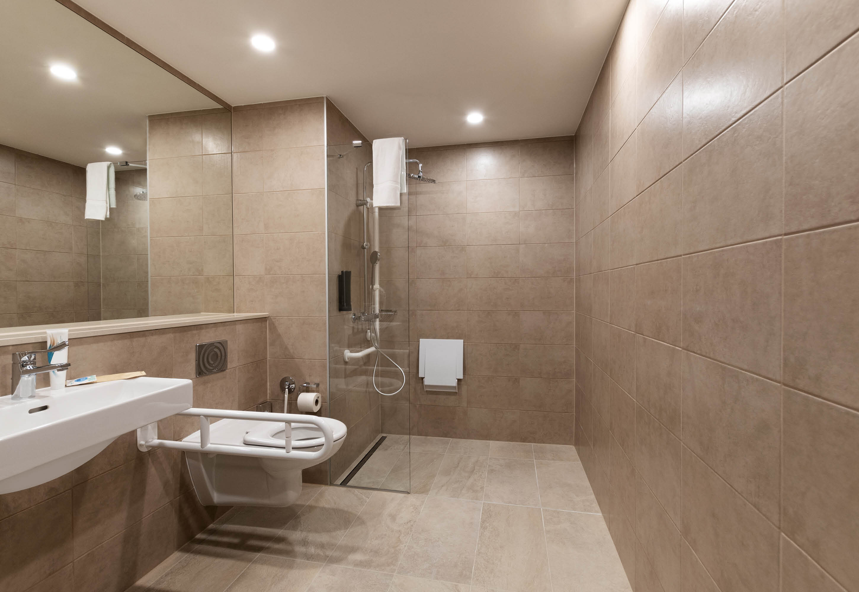 Фото B&b Hotel Oftringen