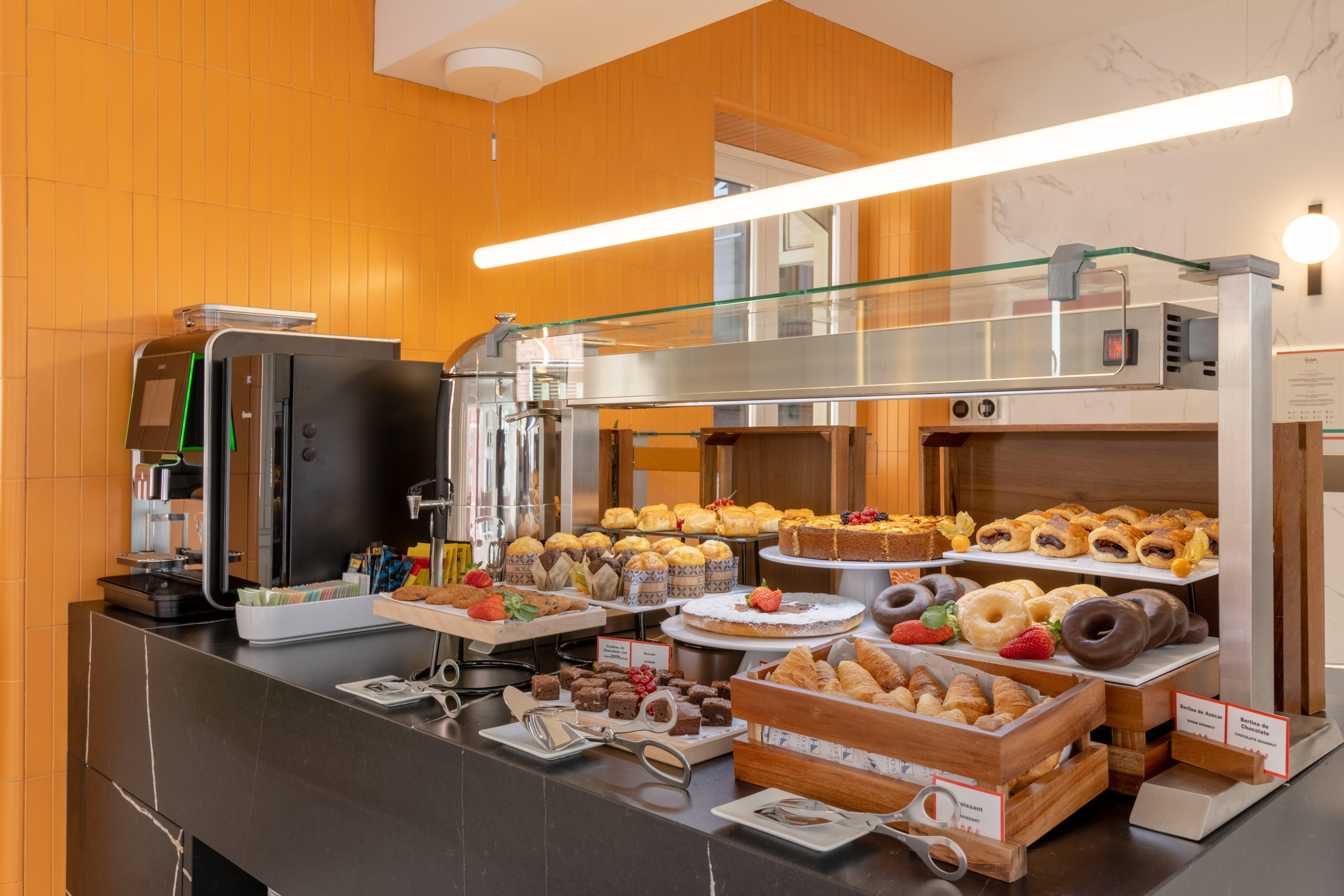 Фото Ikonik Gran VIA