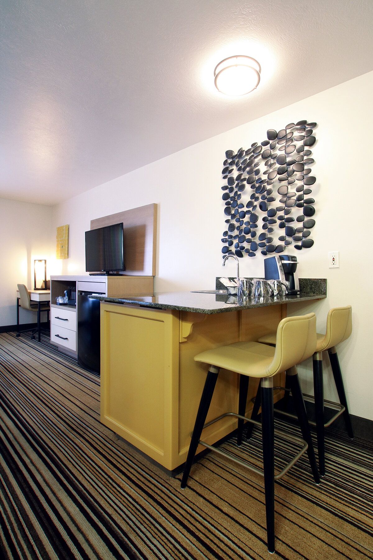 Фото Oxford Suites Spokane Valley