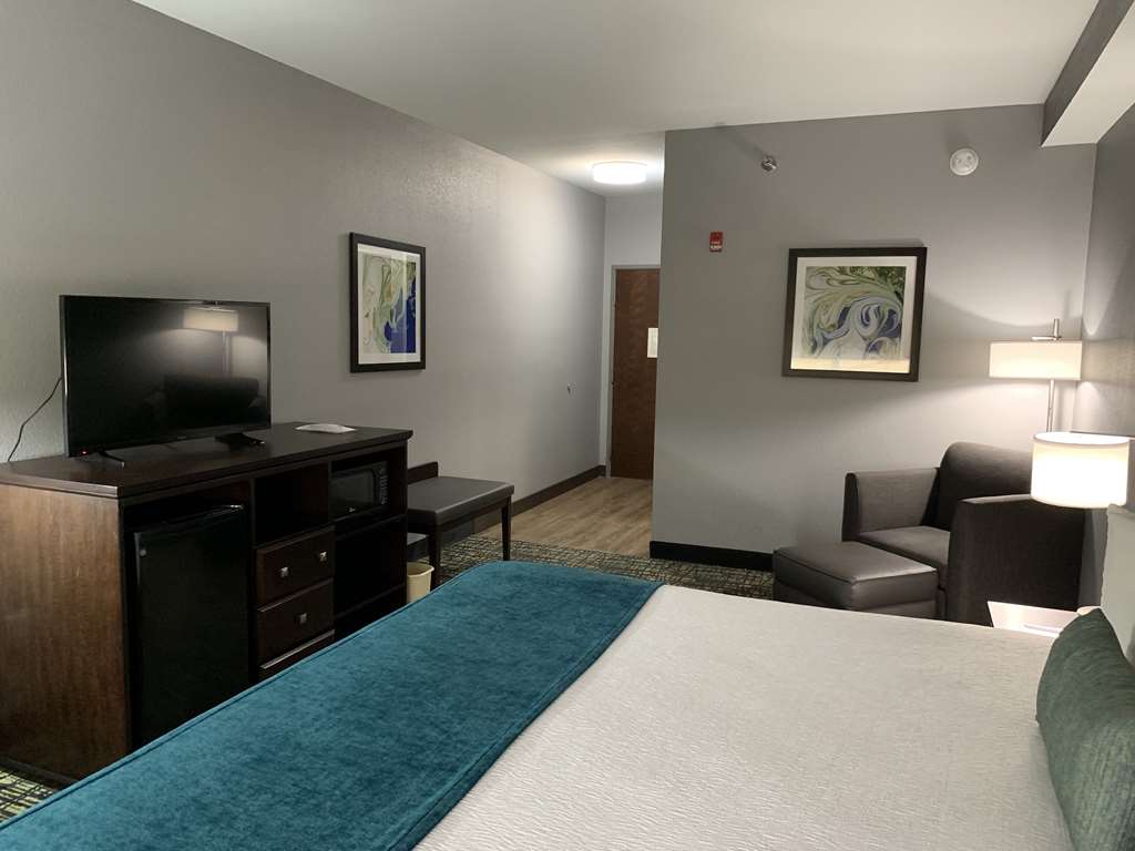 Фото Best Western Plus Olive Branch Hotel & Suites
