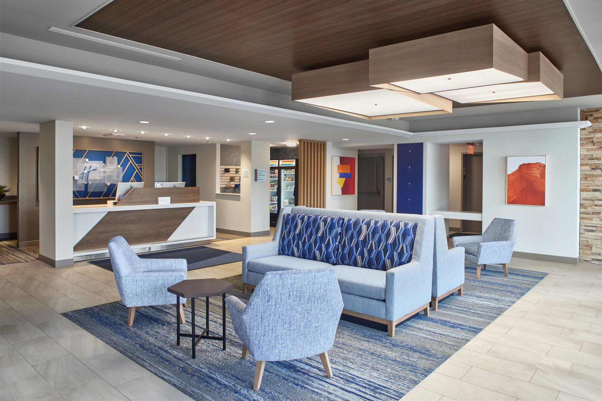 Фото Holiday Inn Express Akron Nw - Fairlawn, an Ihg Hotel