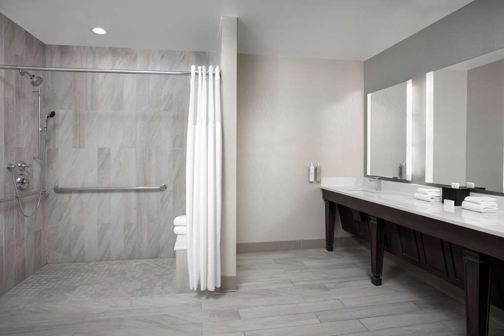 Фото Hilton Garden Inn Philadelphia/Ft. Washington