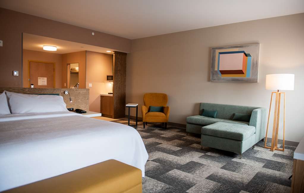 Фото Hilton Garden Inn Moncton Downtown