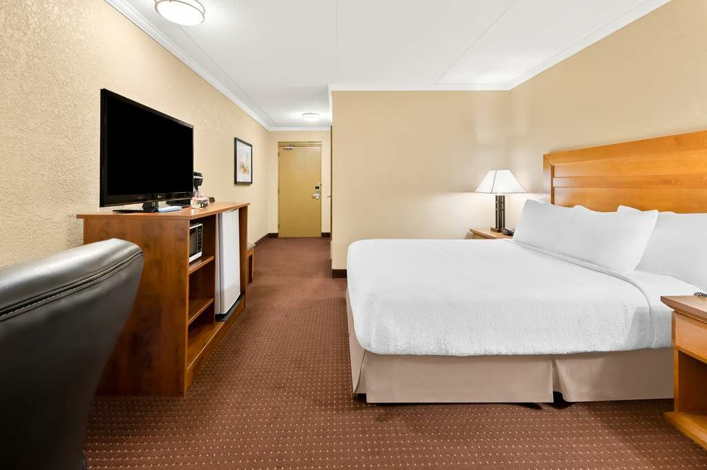 Фото Best Western Plus Nor'wester Hotel & Conference Centre