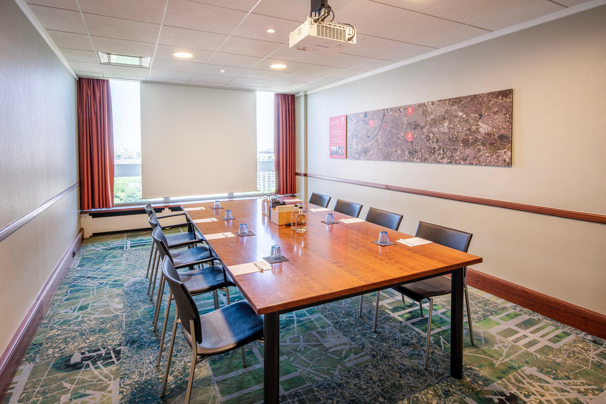Фото Crowne Plaza Antwerpen by IHG