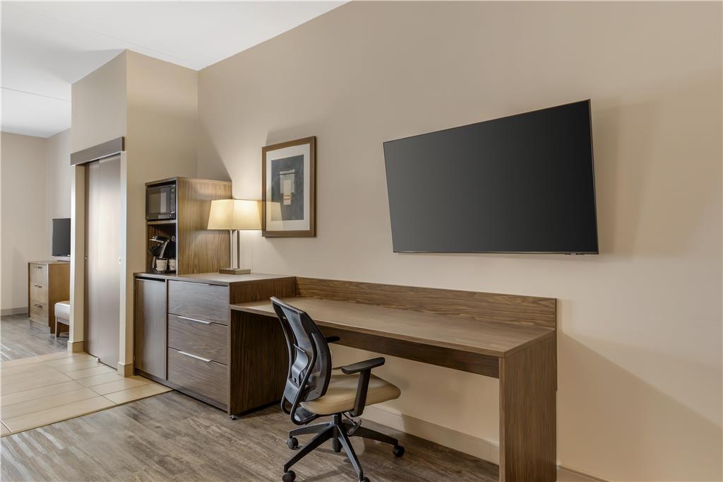 Фото Best Western Plus Winnipeg West