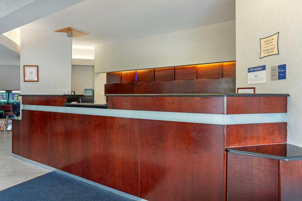 Фото Best Western Plus Reading Inn & Suites