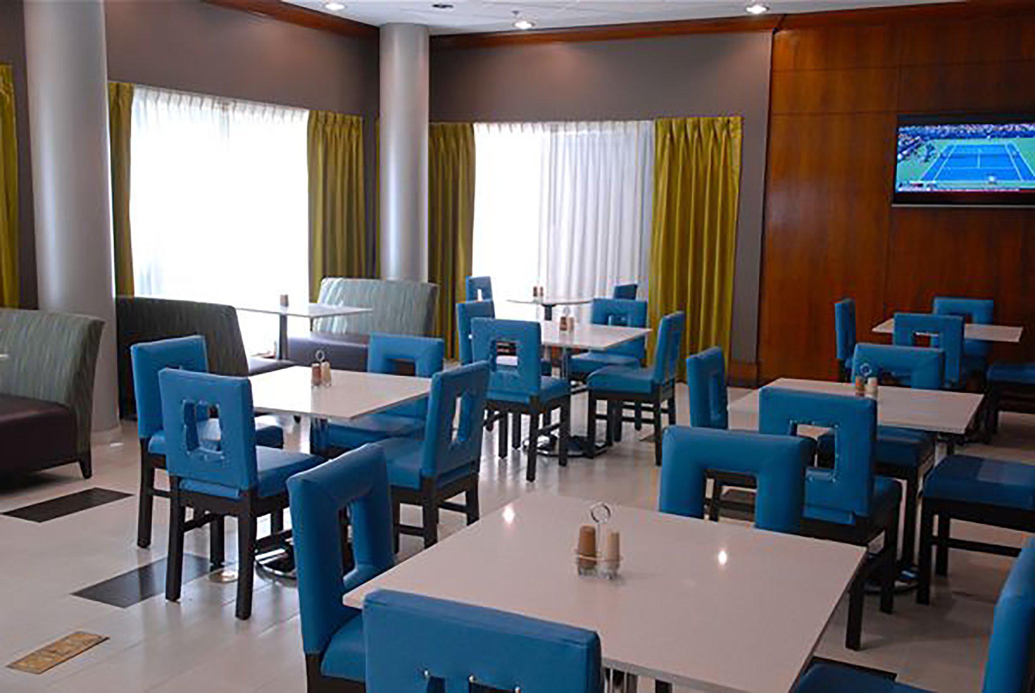 Фото Holiday Inn Express Boise - University Area, an Ihg Hotel