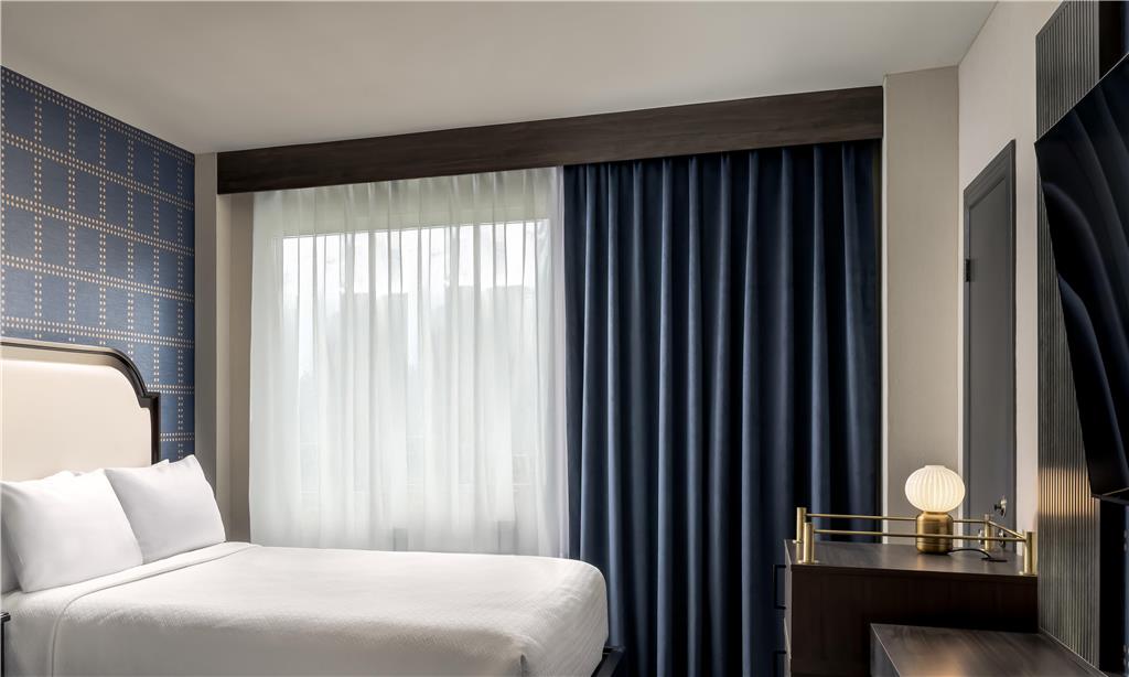 Фото The Brock Niagara Falls Fallsview Tapestry by Hilton